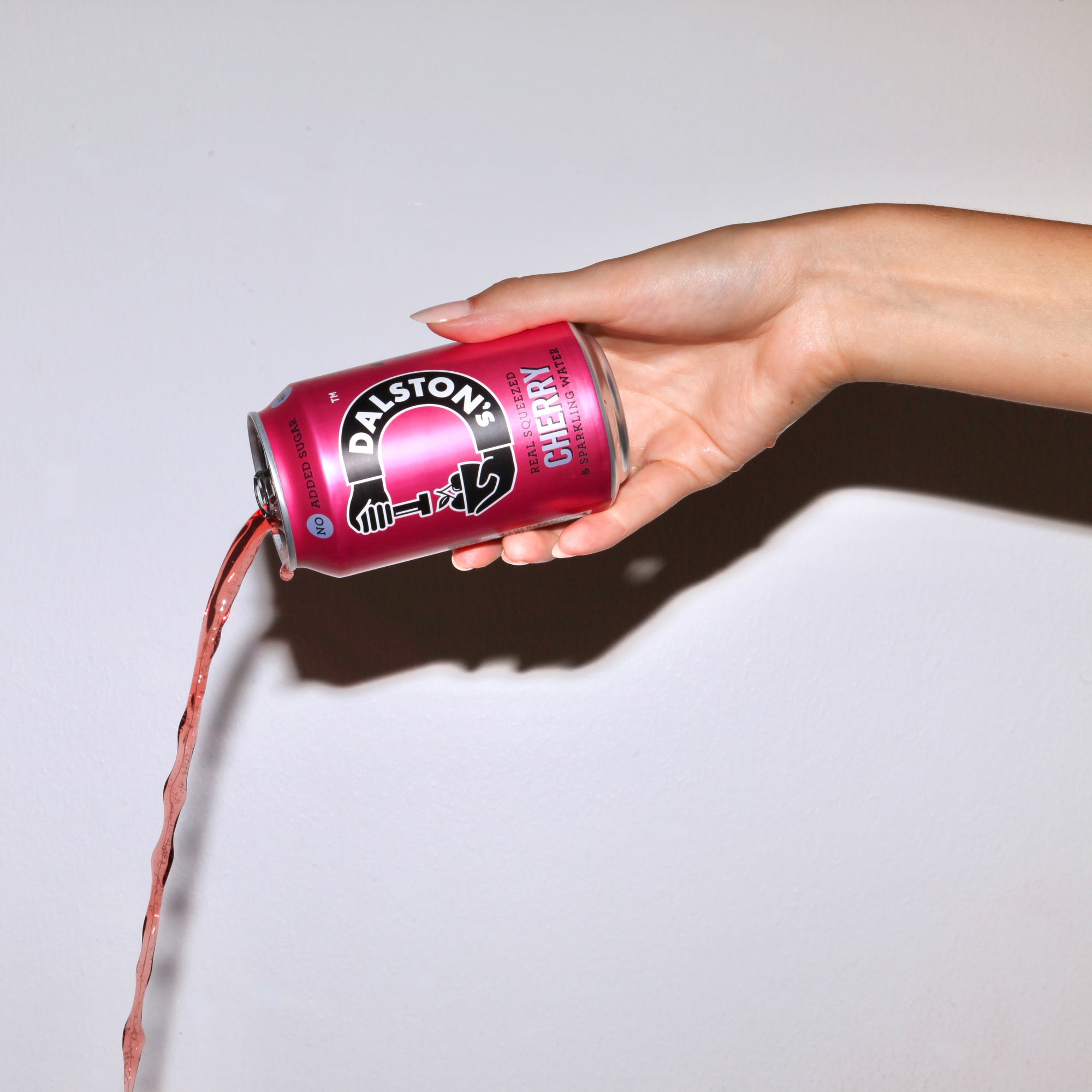 Dalston's sparkling cherry can with real squeezed cherries